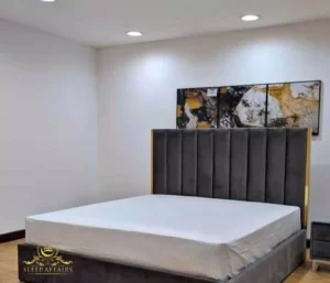 plain straigh lines bed